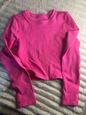Girls' Long Sleeve Crewneck Top in Bright Pink